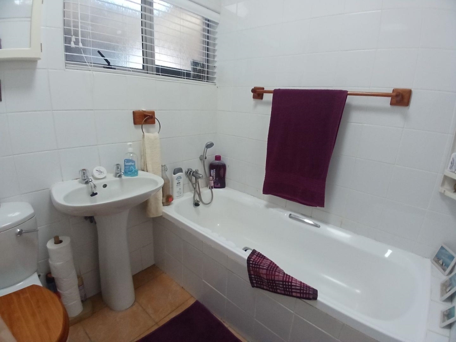 3 Bedroom Property for Sale in Dana Bay Western Cape